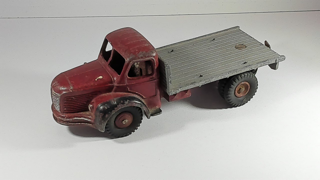 ../content/J4/Berliet Tractor (J471)/images/2.jpg